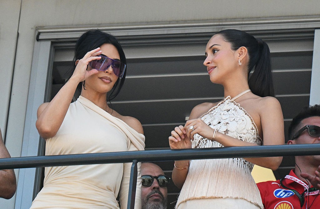 Kim Kardashian é criticada nas redes ao ignorar ex-piloto e comentarista famoso no GP de Mônaco da F1: 'Rude'