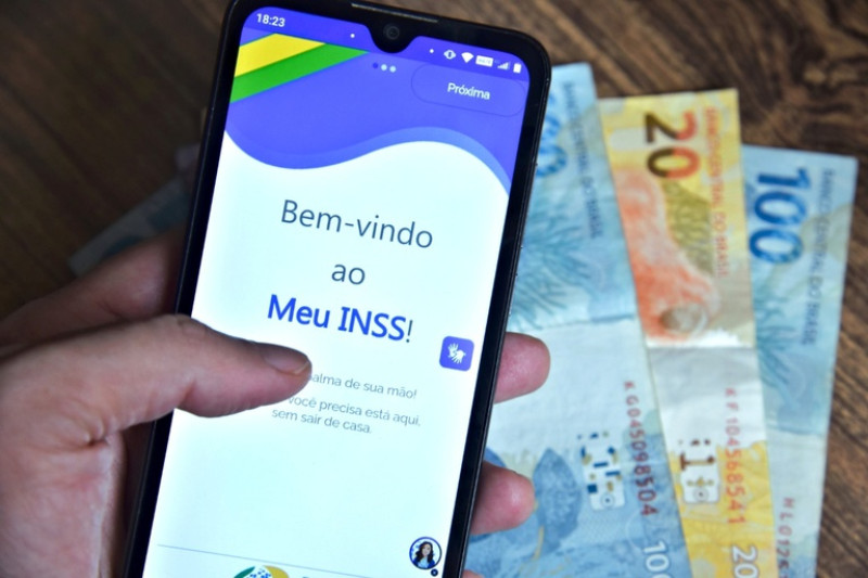 Décimo terceiro salário: INSS paga última parcela nesta segunda