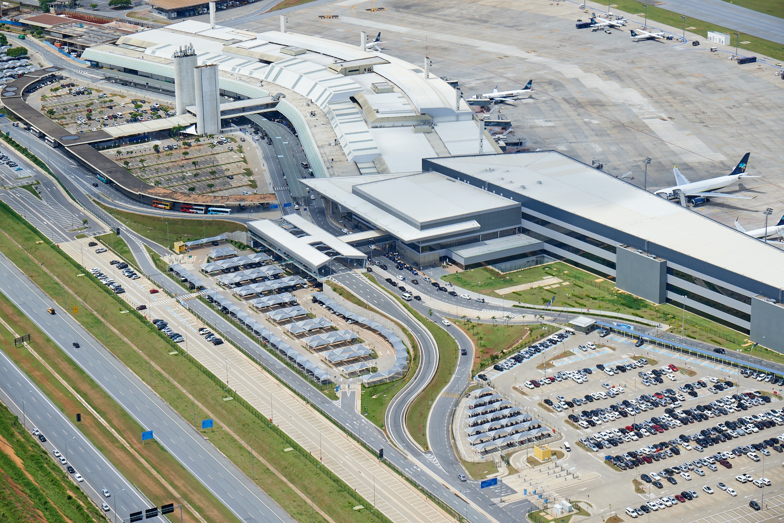 PM do RJ é presa por furto no Aeroporto Internacional de BH