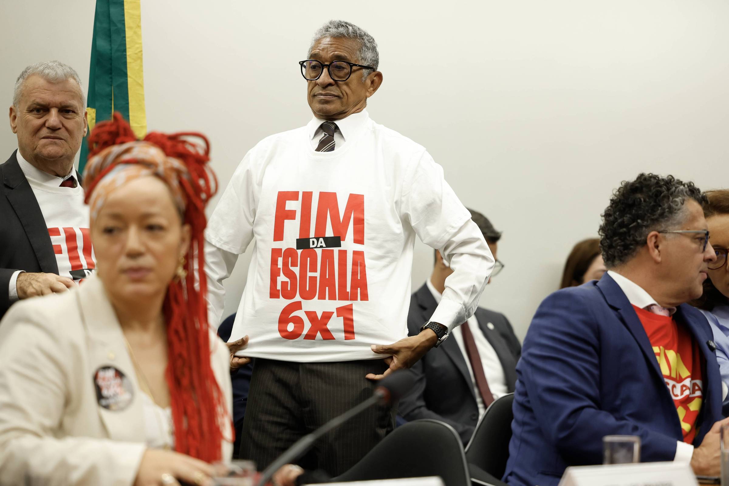6x1: senadores não podem retirar apoio à PEC alternativa