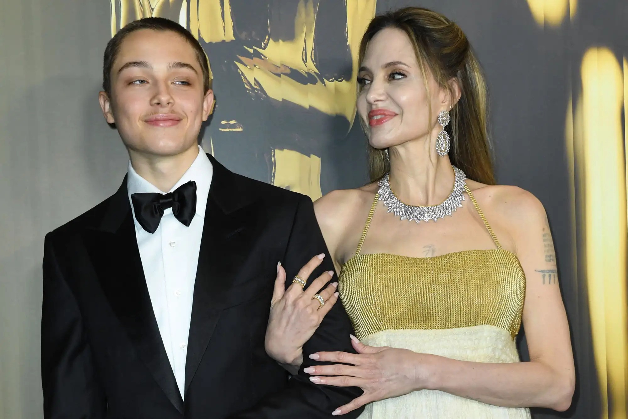 Caçula de Angelina Jolie e Brad Pitt se destaca como lutador de muay thai; saiba quem são os outros filhos do ex-casal
