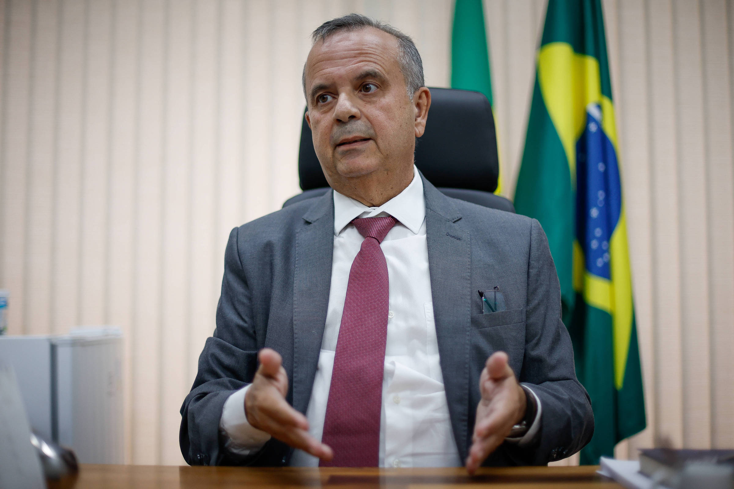 Sindicalistas fazem manifesto contra PEC alternativa à do fim da 6x1