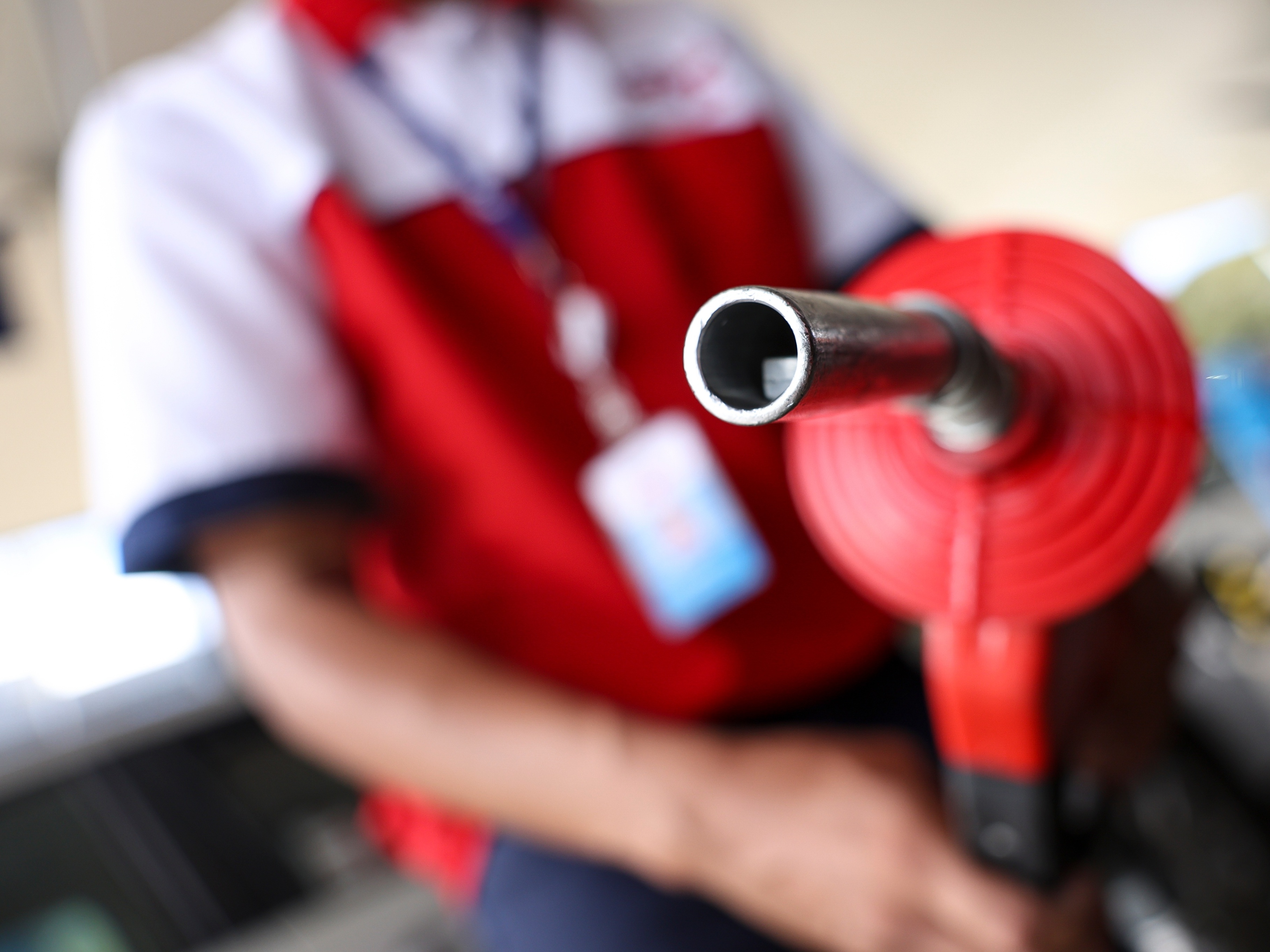 Governo propõe aumentar para 32% o etanol na gasolina contra alta de preço