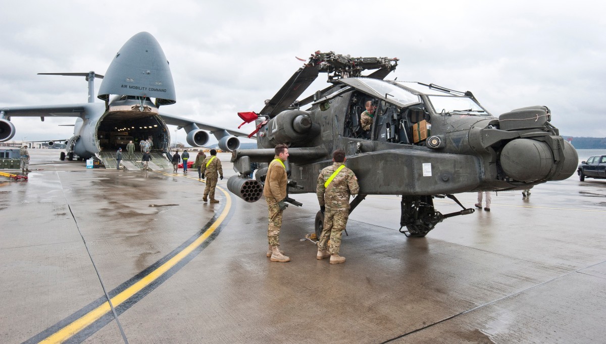 EUA atacam Irã em resposta à derrubada de helicóptero Apache no Estreito de Ormuz