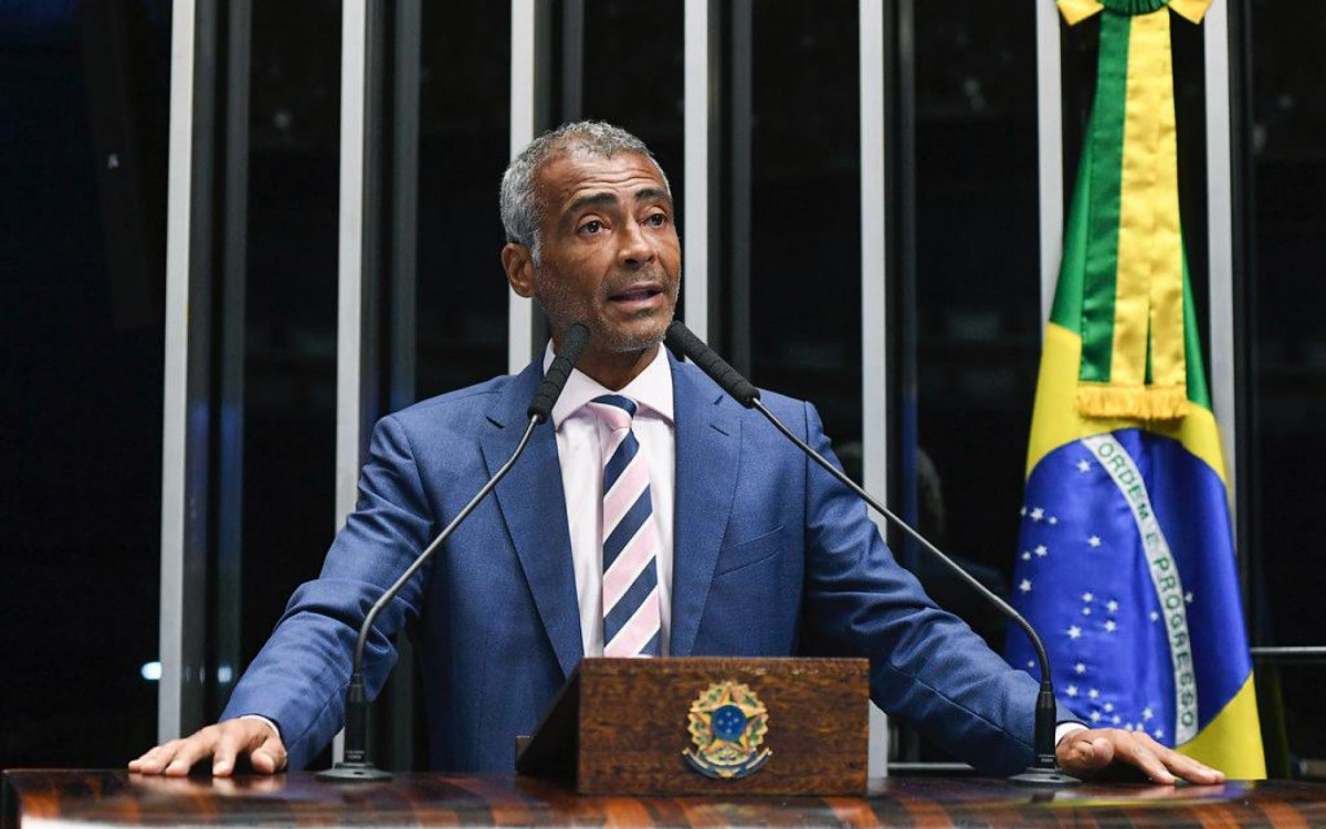 Romário defende Copa Feminina sem o legado de desperdícios de 2024