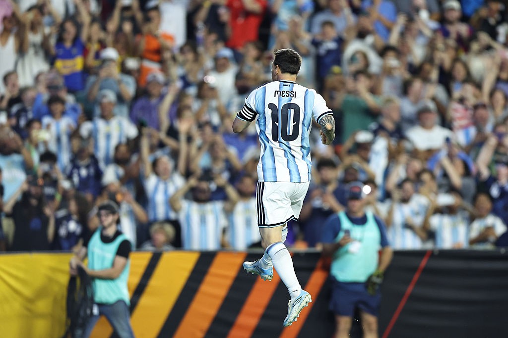 Messi volta com gol em vitória da Argentina antes da Copa