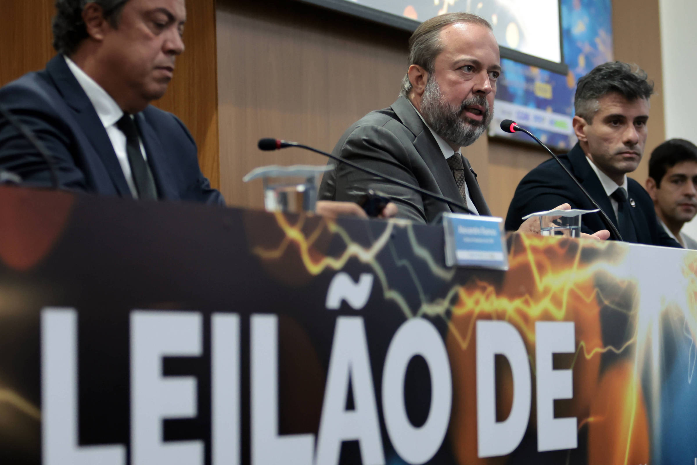 Justiça derruba liminar que suspendeu leilão de energia
