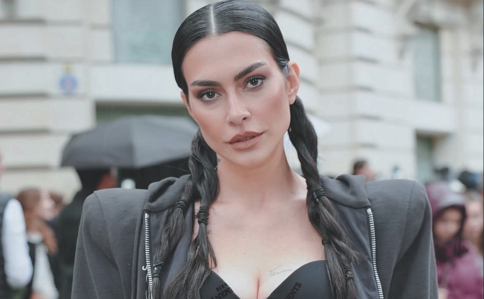 Cleo: “Minha fé não tem a ver com religião”