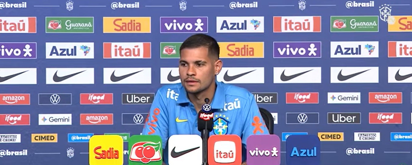 Bruno Guimarães exalta Ancelotti antes da Copa e evita favoritismo do Brasil: ‘Sabe gerir um vestiário’