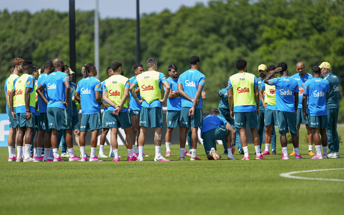 Seleção mescla geração que tem última chance na Copa com a que busca se consolidar