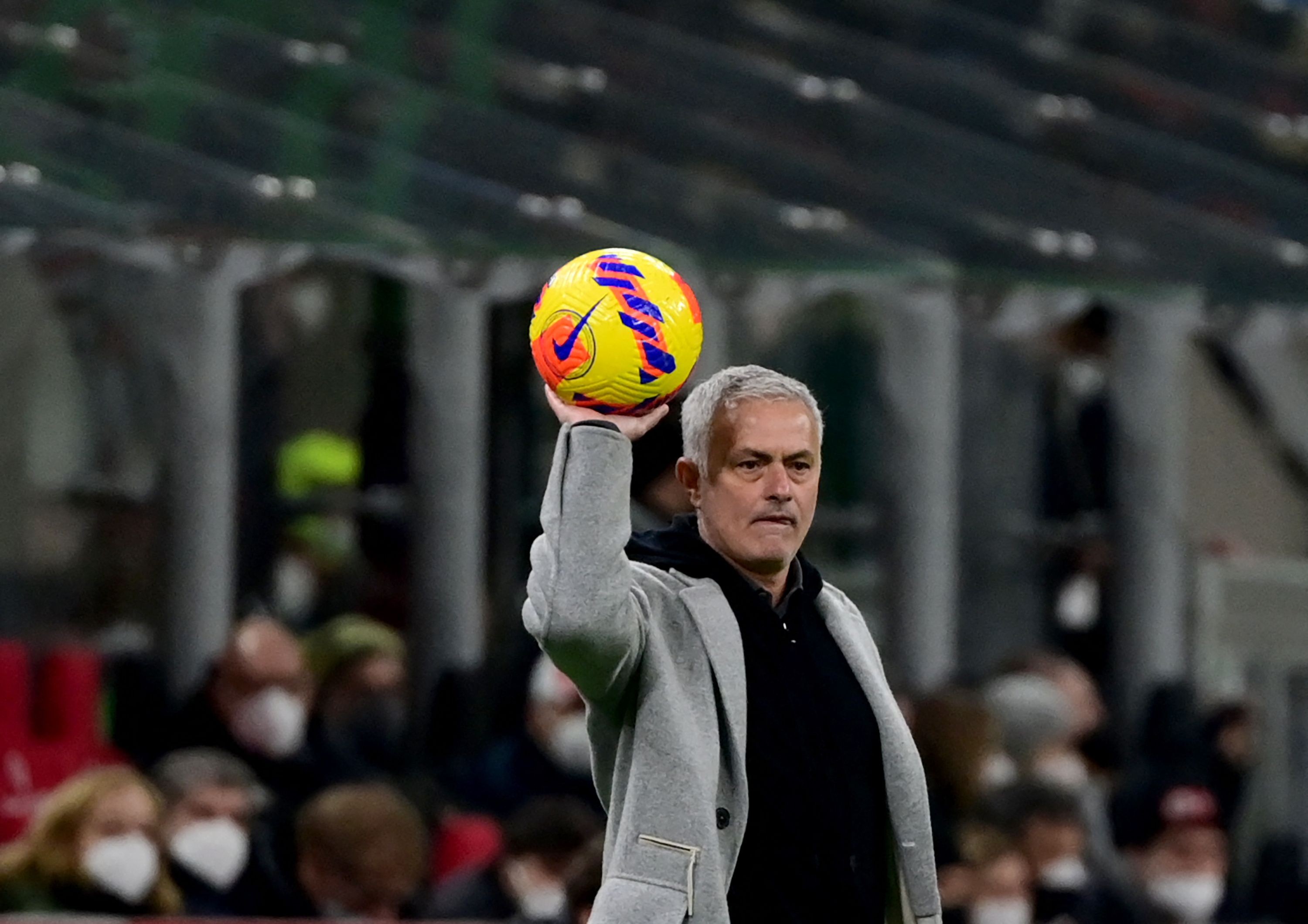 Real Madrid anuncia retorno do técnico José Mourinho