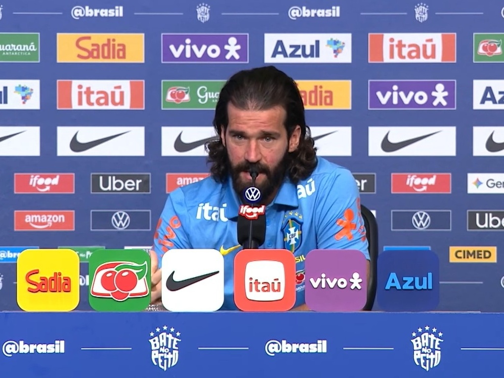 Alisson se derrete por Ancelotti: 'Transformou o ambiente da seleção'