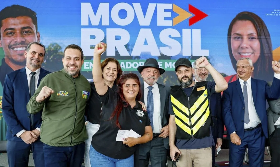 Governo federal amplia crédito para motociclistas de aplicativos