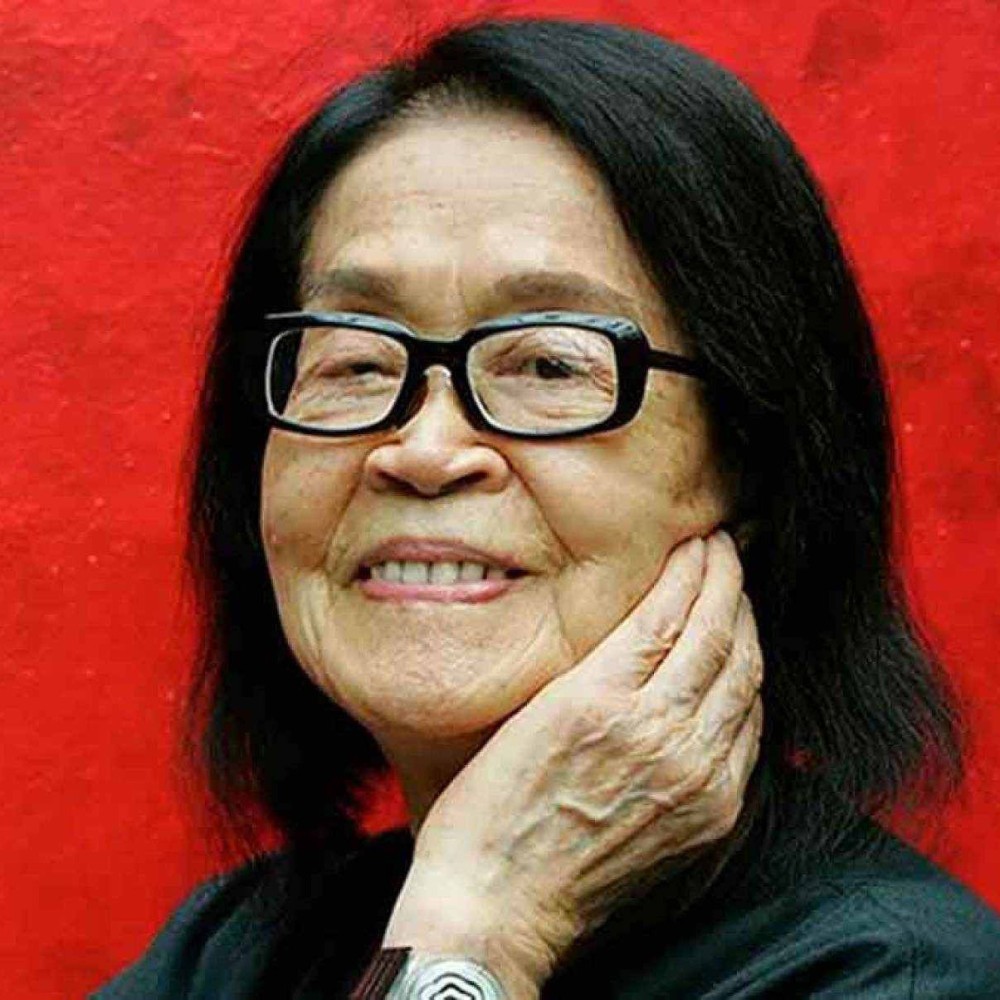 Tomie Ohtake é homenageada no projeto Joia de Artista