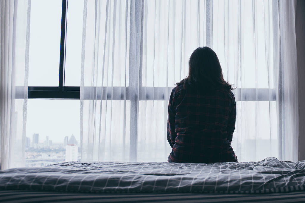 Estudo revela fatores que levam jovens a tentarem suicídio