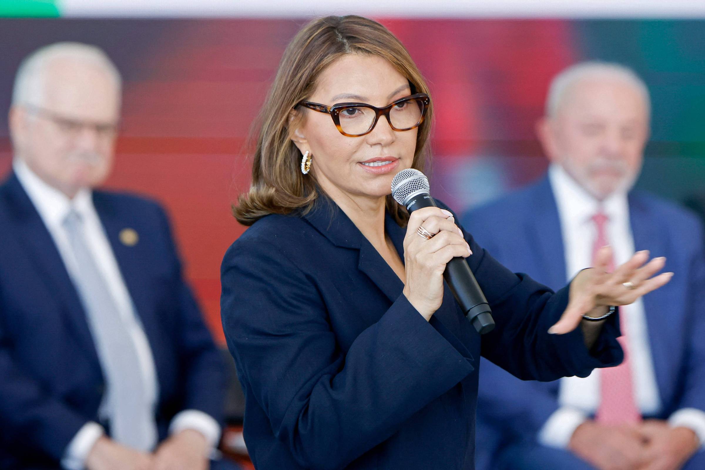 Janja será entrevistada nesta segunda no Frente a Frente, programa da Folha e do UOL