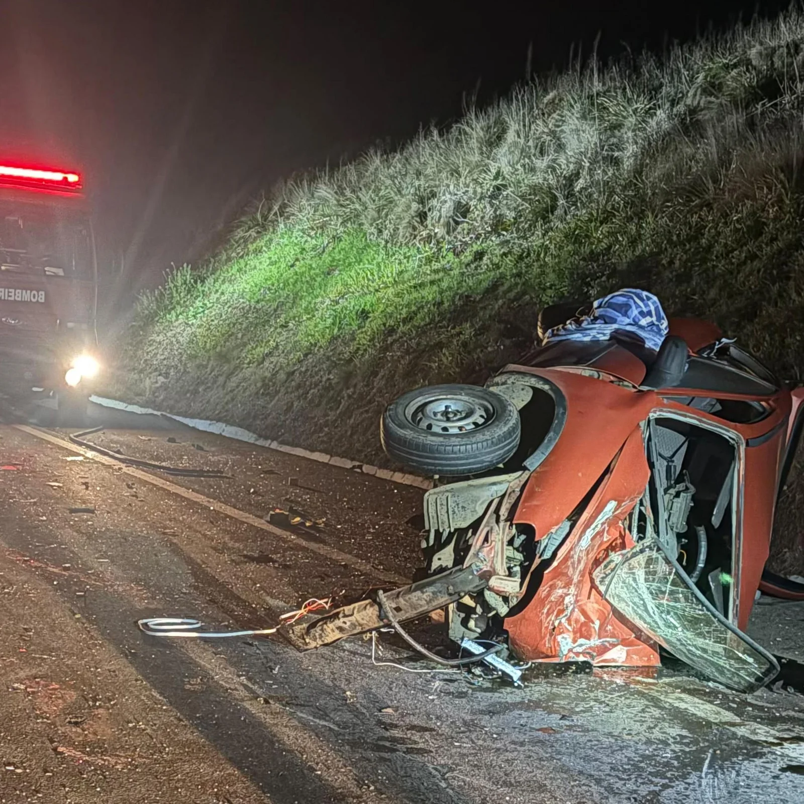 Colisão frontal causa duas mortes e deixa quatro feridos na BR-285, em Lagoa Vermelha