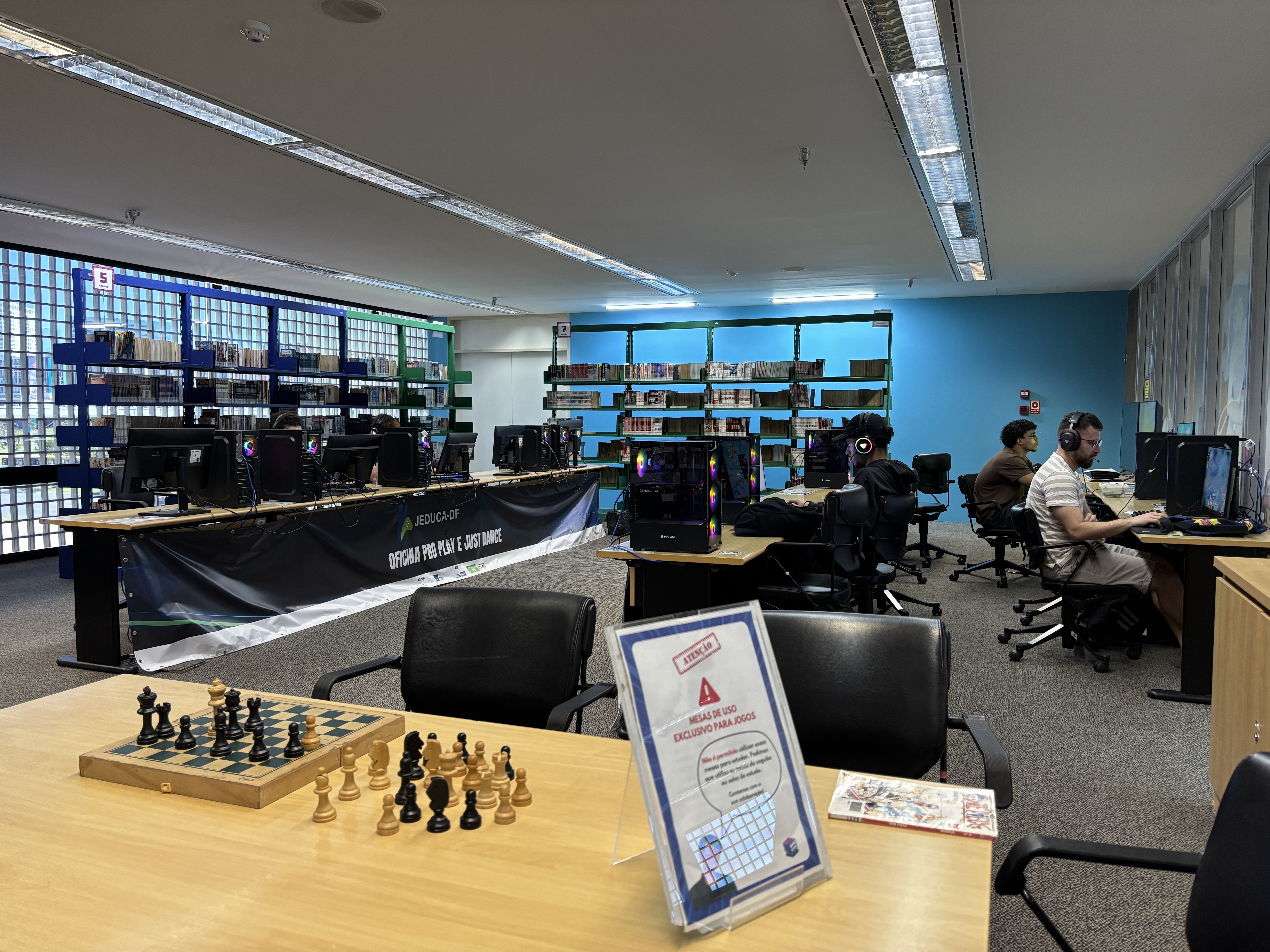 Bibliotecas do DF: games, mangás e quadrinhos nas férias escolares