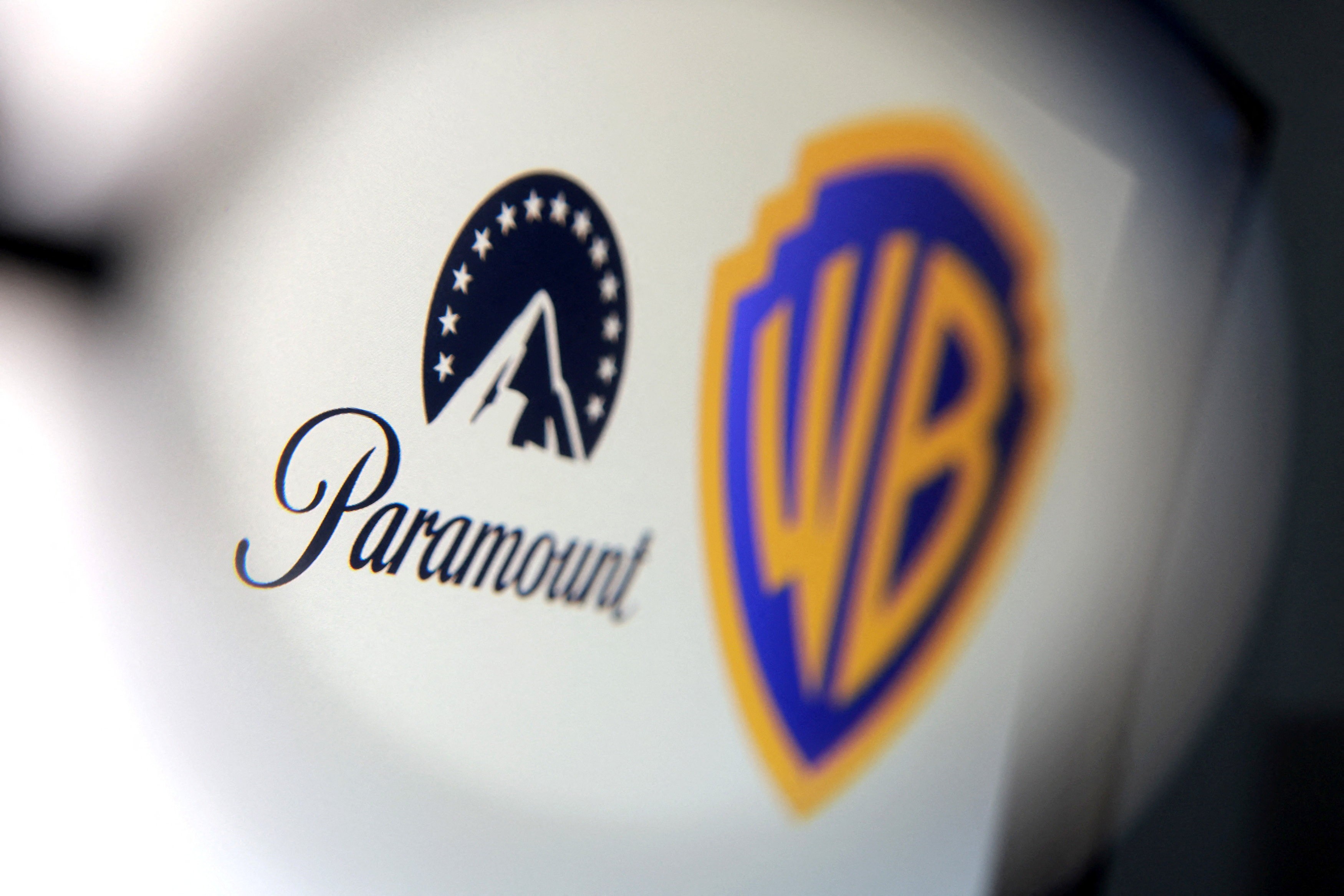Paramount e Warner Bros: estados dos EUA tentam barrar fusão