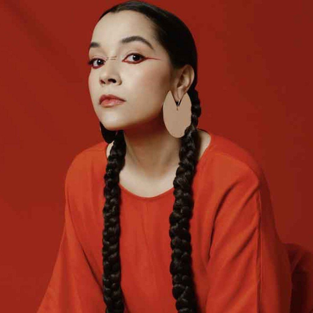 Mineira Anna Torres saúda a latinidade no EP autoral 'Chamamento'