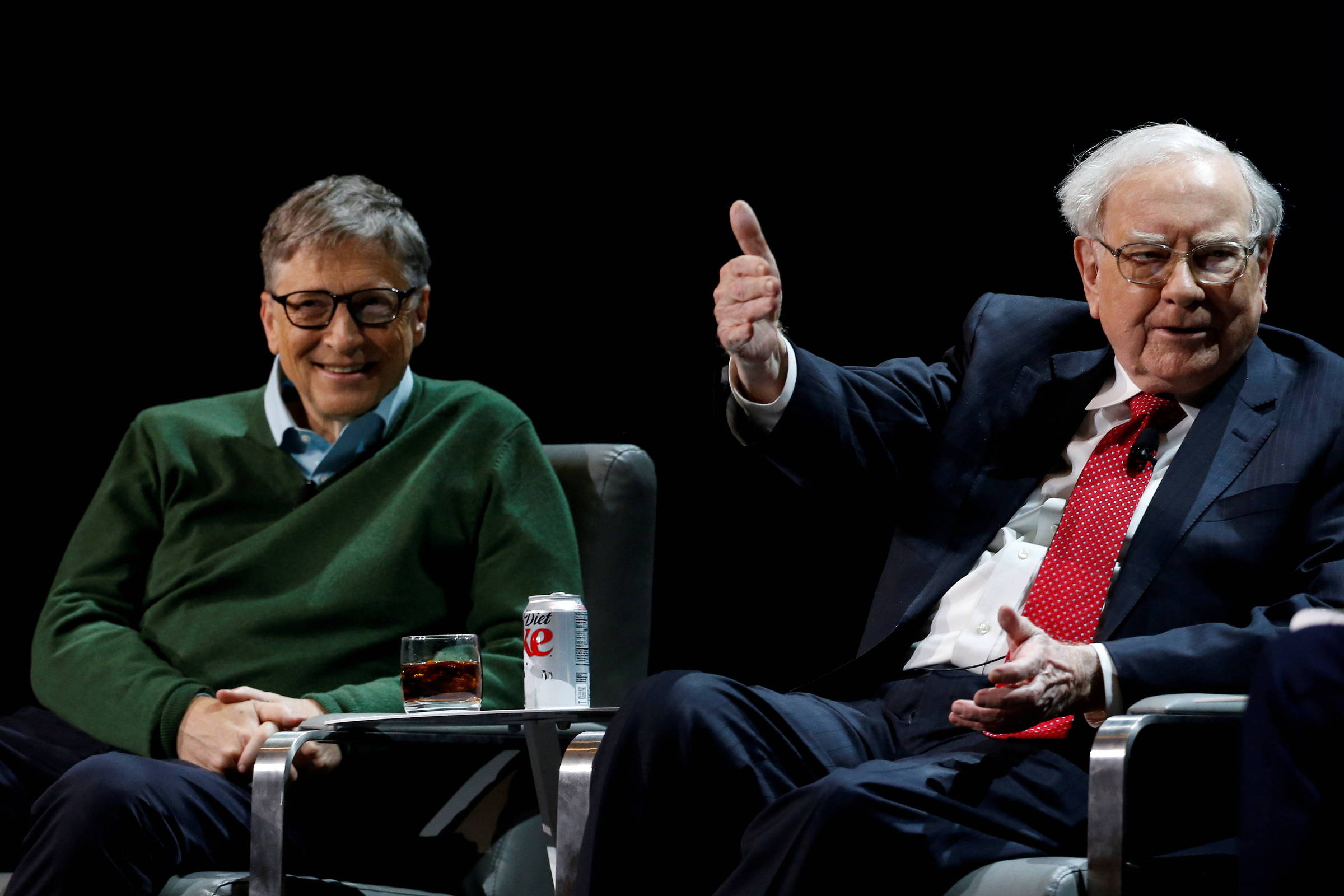 Warren Buffett exclui Fundação Gates de doação anual bilionária da Berkshire