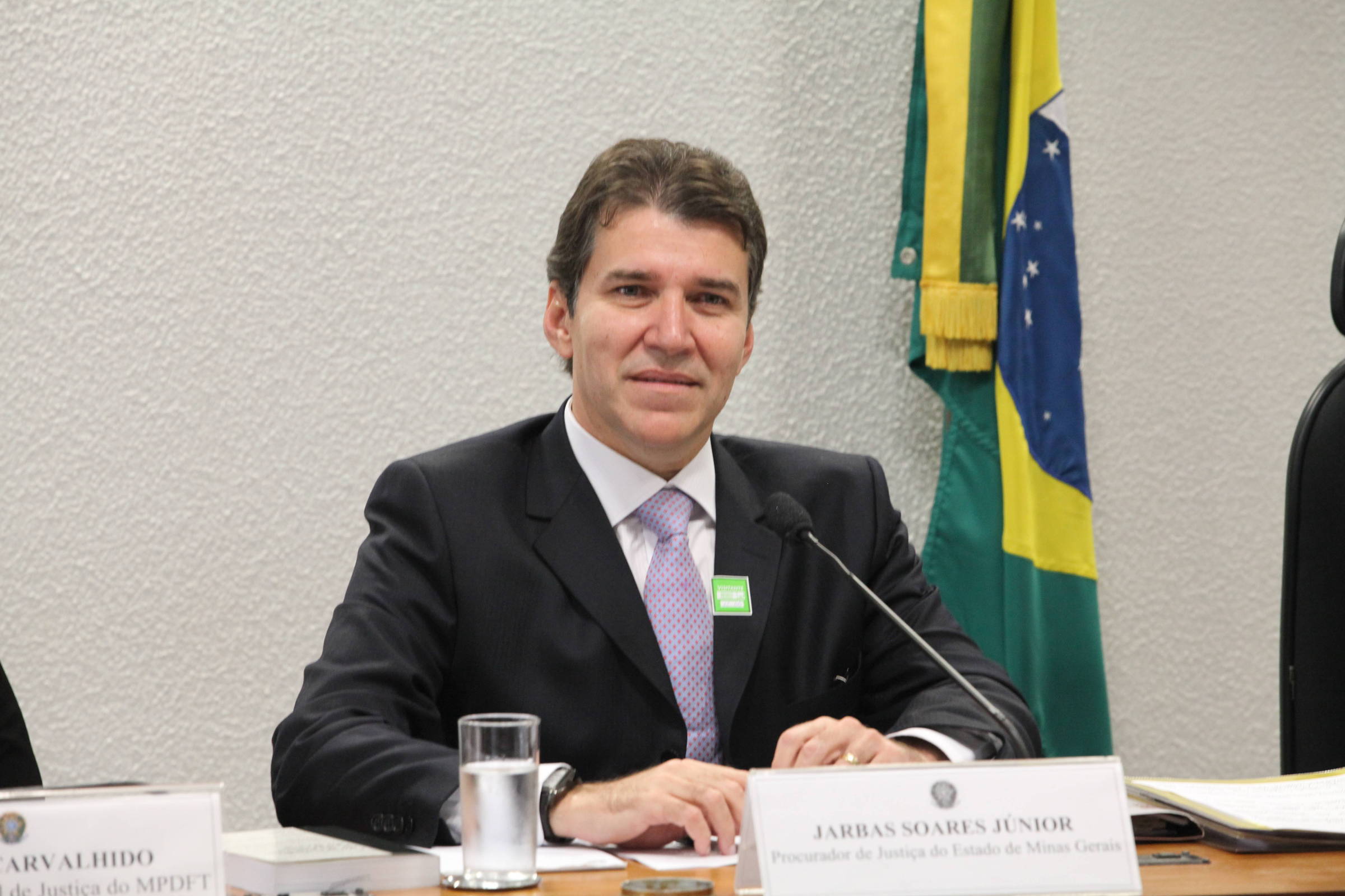 PSB de Minas rejeita intervenção para apoiar PT e candidatos ameaçam abandonar chapa