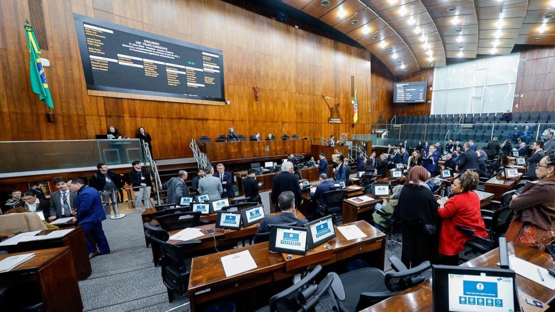 Governo analisa projeto alternativo à extinção da taxa de licenciamento