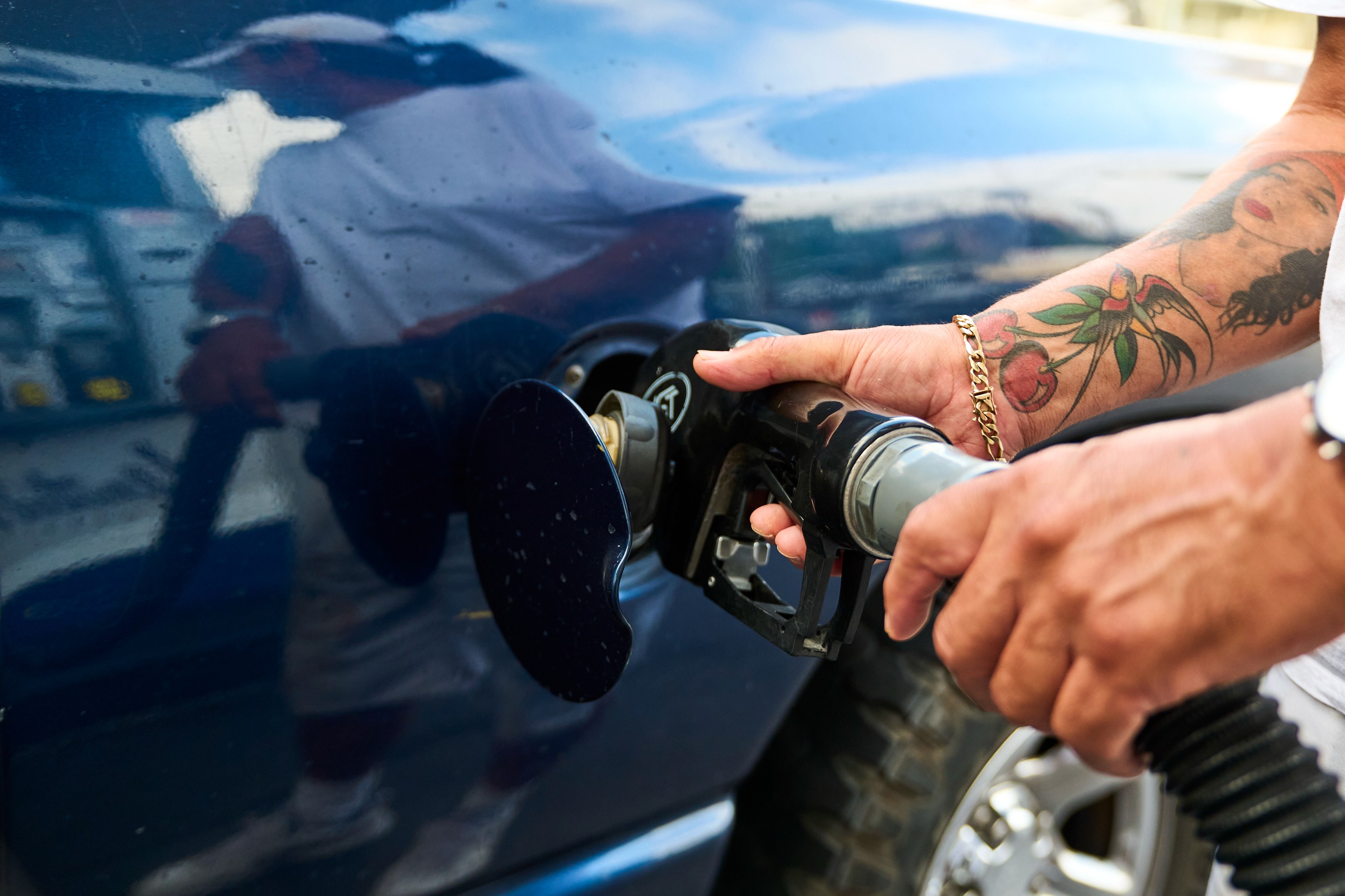 Por que a gasolina continua cara no Brasil?