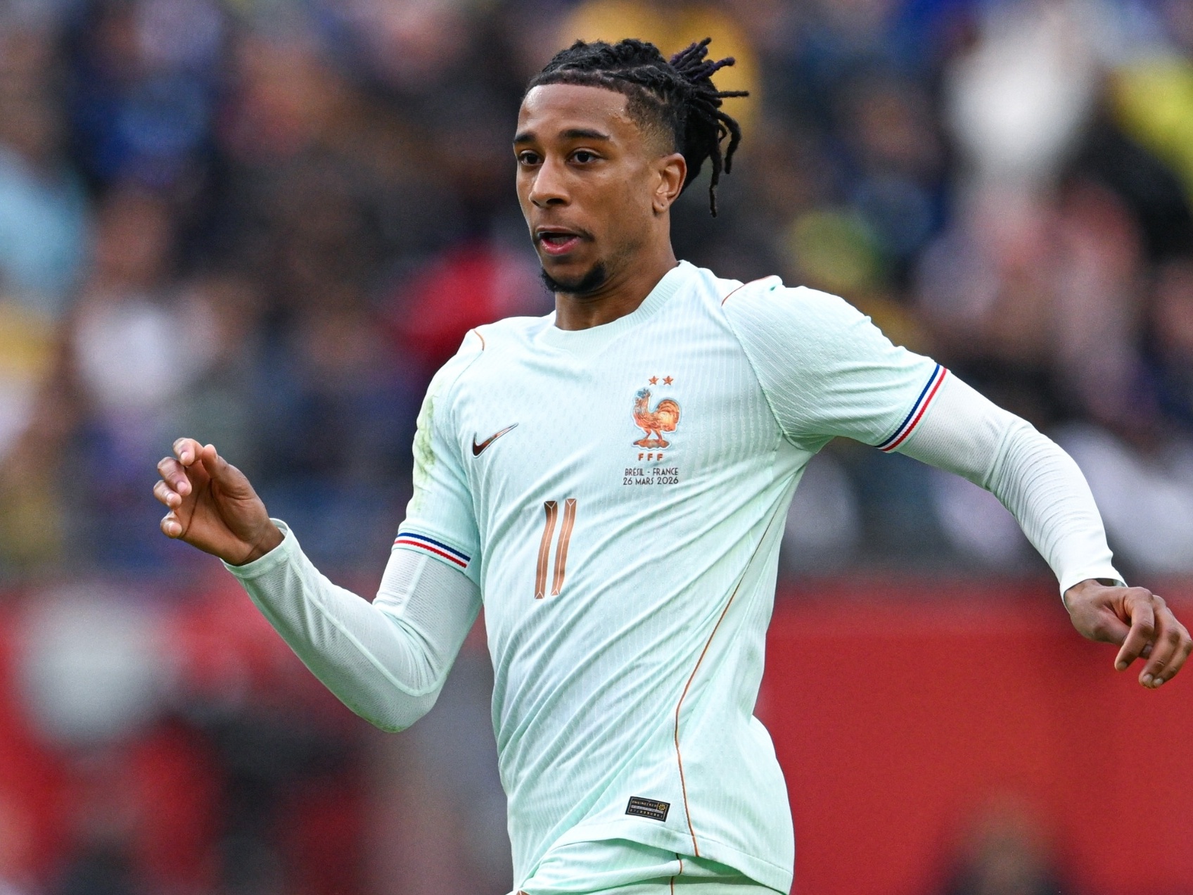 Jornal: Olise avisa companheiros de França que quer jogar no Real Madrid