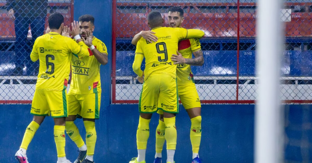 Saiba quantos pontos faltam para o Brusque se classificar na Série C