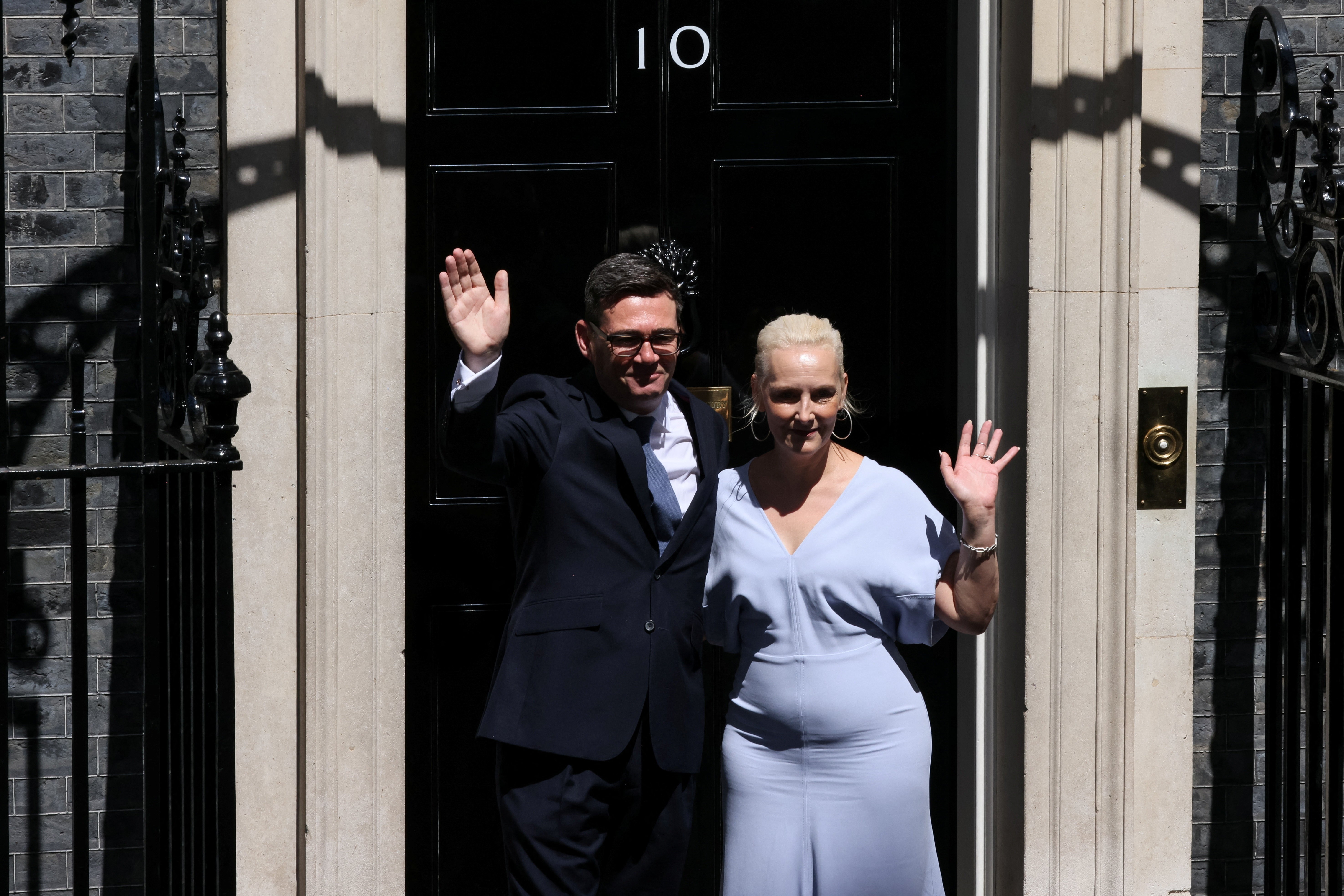 Novo premiê do Reino Unido, Andy Burnham promete 'nova economia'