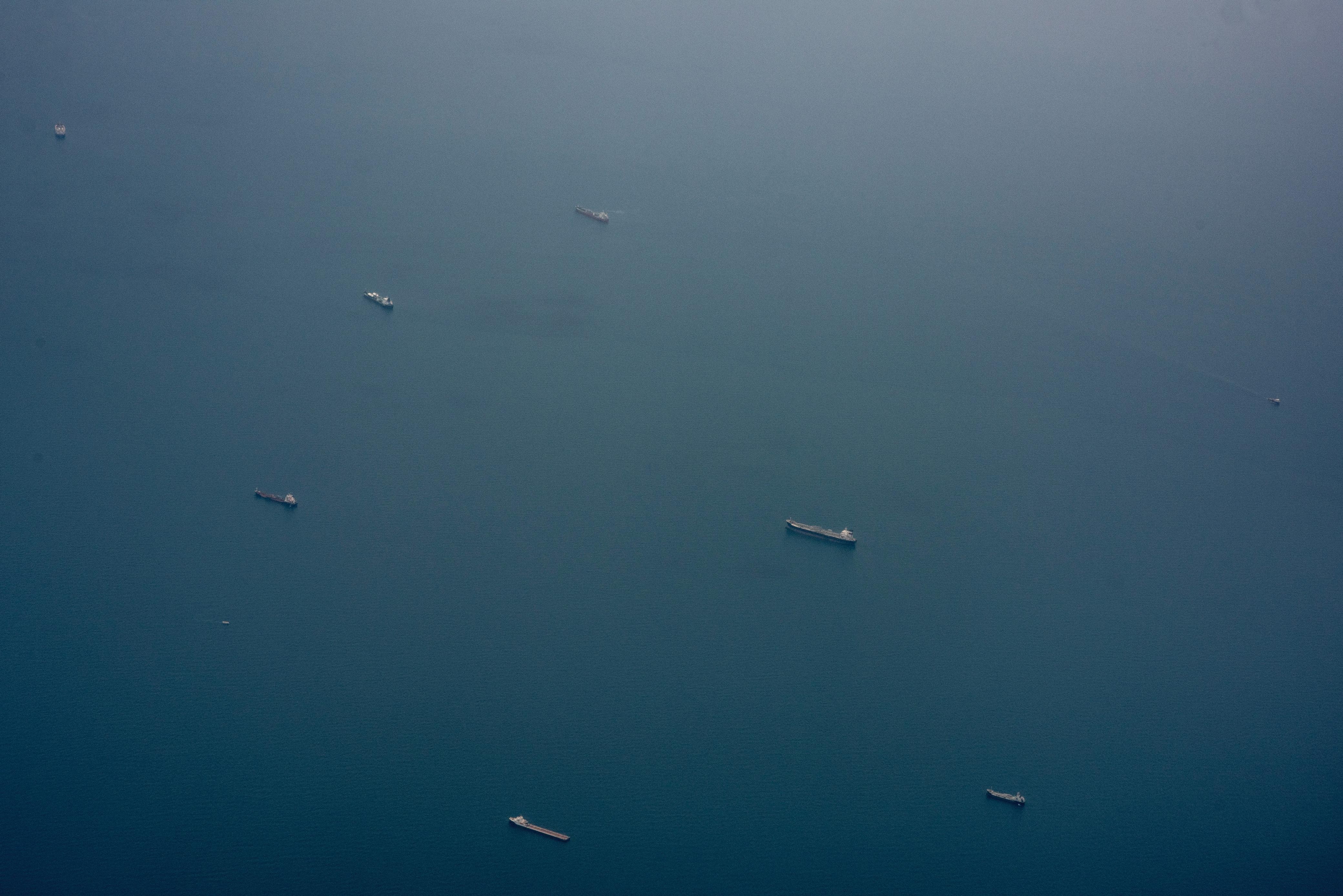Missão da UE emite alerta a navios ligados a Israel, EUA e Arábia Saudita, e grupo diz que houthis estão prontos para atacar