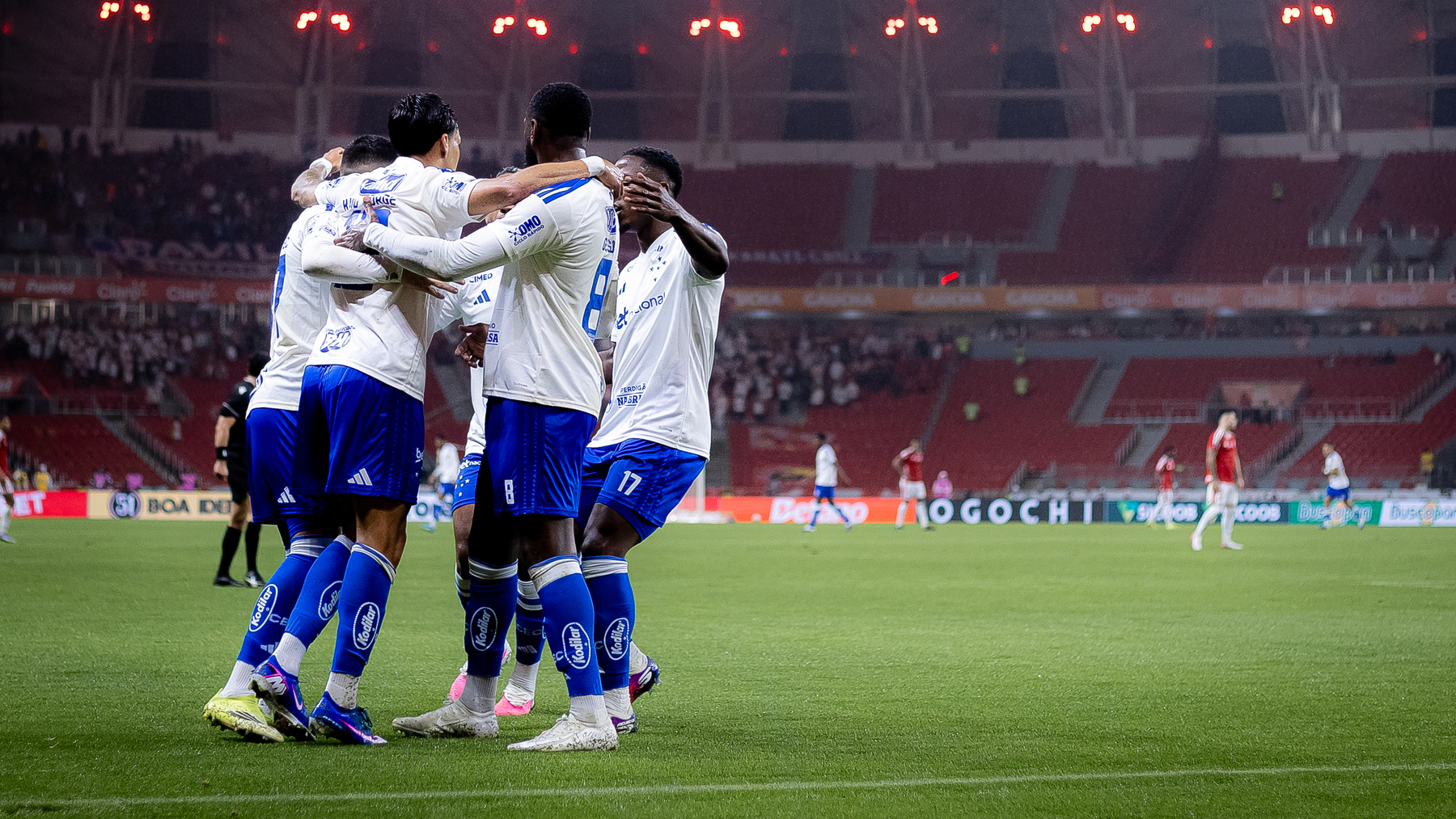 Cruzeiro tem importante vitória no Sul, mas expõe fragilidades