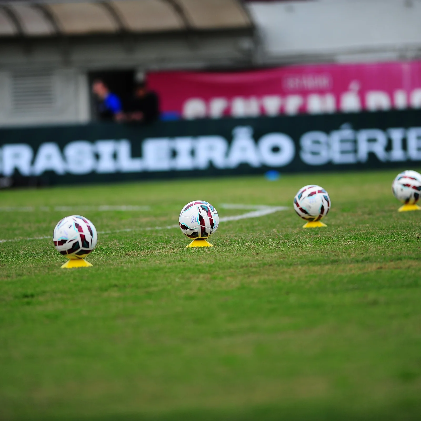 Série C 2026 tem liderança itinerante e disputa aberta por vaga na próxima fase