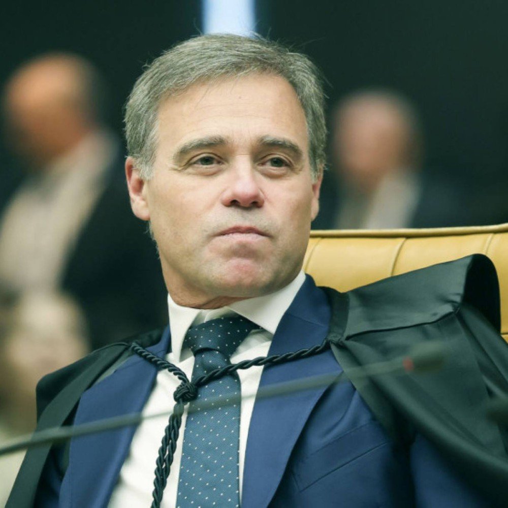 A reação de um presidente de partido ao inquérito para investigar Dark Horse