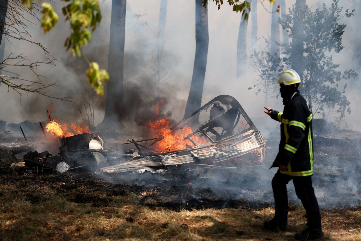 Incêndios forçam fuga de milhares na França e avançam nos arredores de Madri