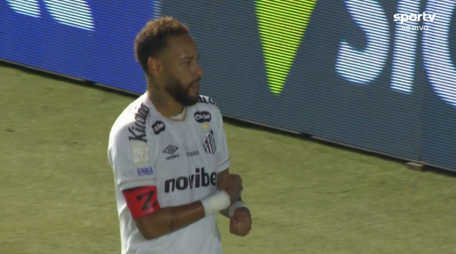 Neymar simula jogo de cartas ao comemorar gol do Santos