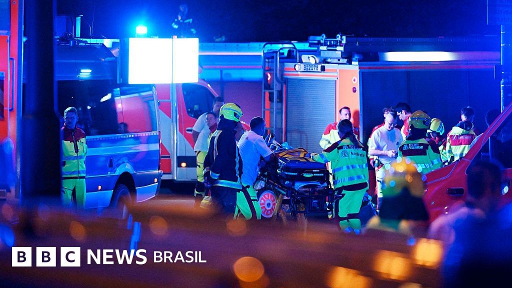 Parada LGBT em Berlim: uma pessoa morre e 16 ficam feridas após motorista atropelar multidão
