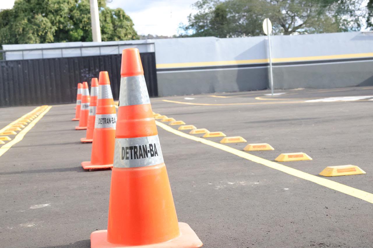 Detran-BA amplia convênios para implantar sinalização nos municípios
