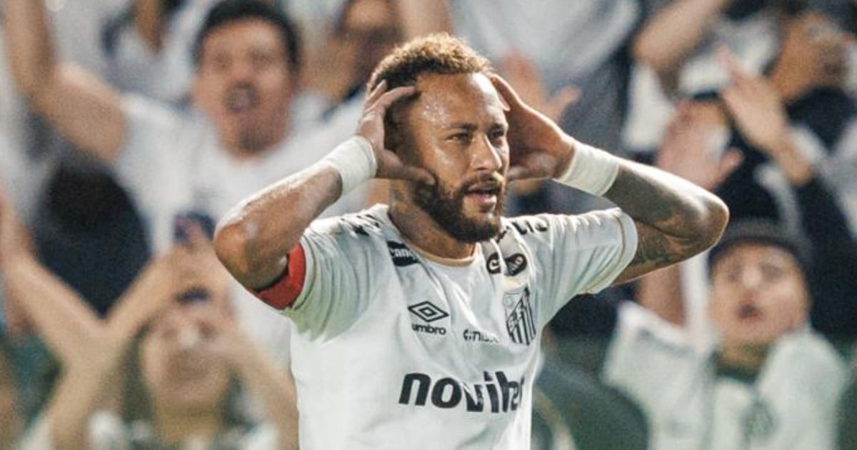 Neymar demonstra fúria em campo após marcar gols no empate com o Lanterna.