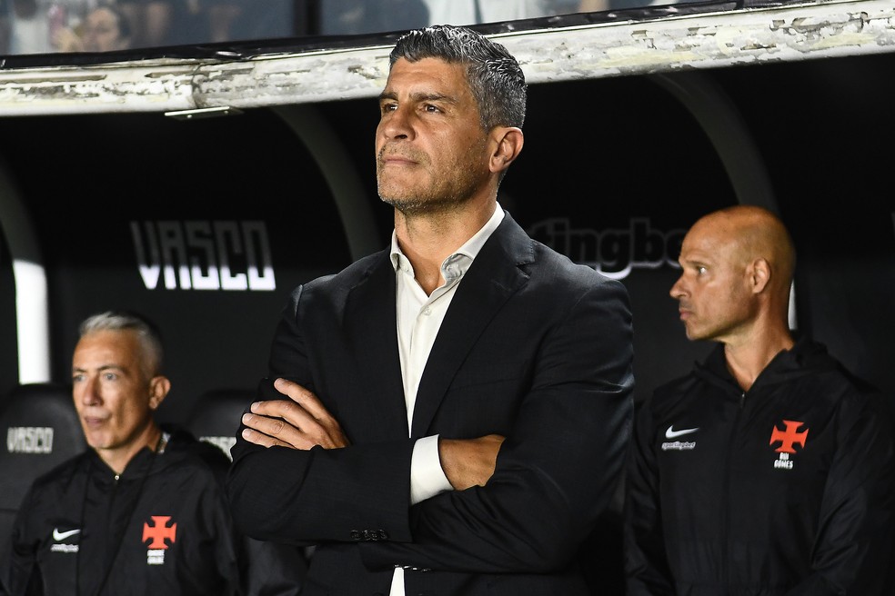 Confira outros tópicos da entrevista coletiva de Pedro Emanuel após Vasco 1 x 1 Mirassol