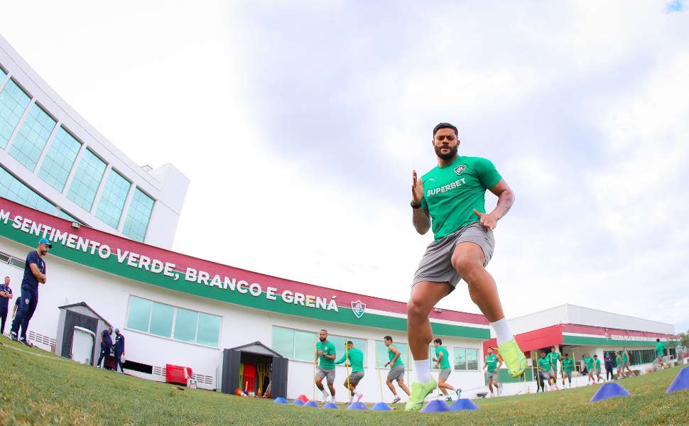 Fluminense ganha força com Thiago Silva e Hulk para enfrentar o Grêmio