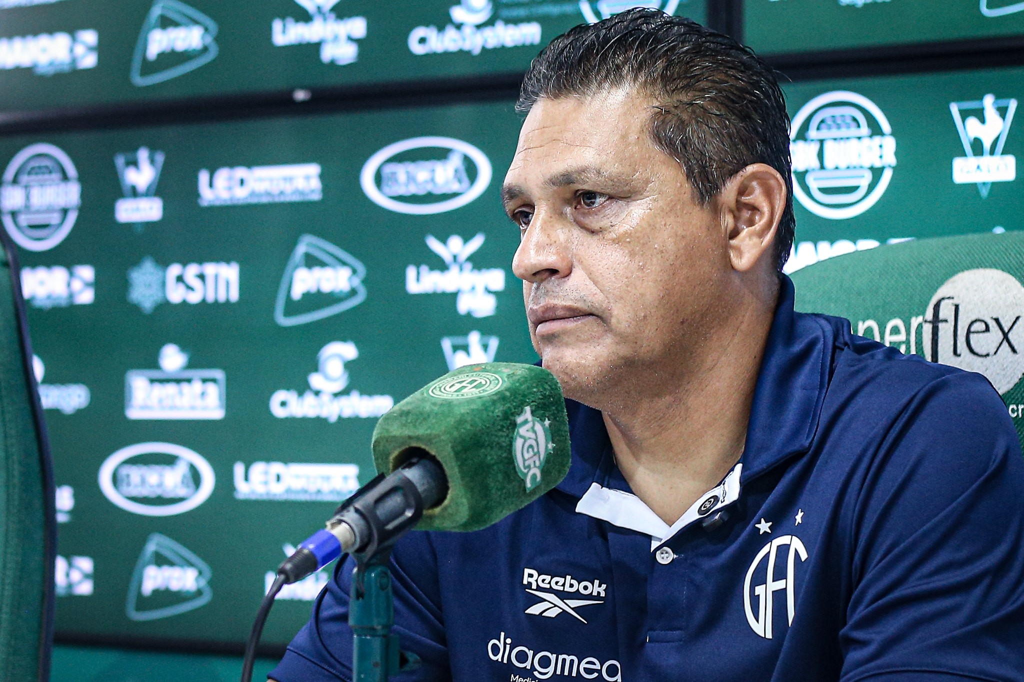 Elio Sizenando comemora vitória do Guarani: "Tirou um peso grande"