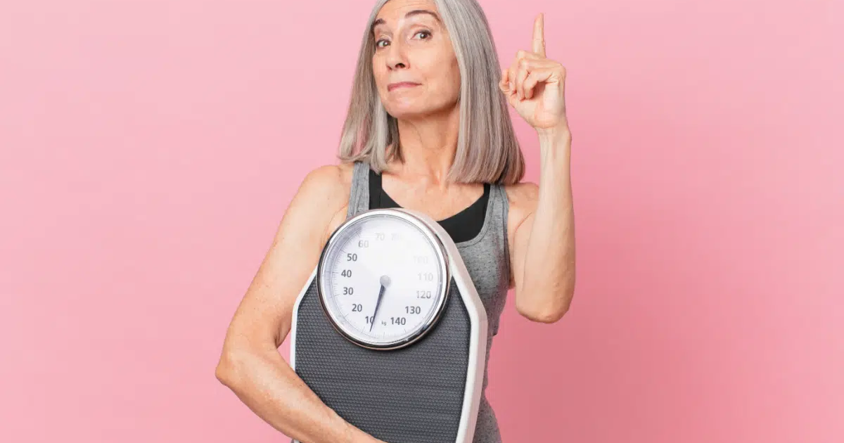“Fome emocional” na menopausa: entenda como ela pode afetar o emagrecimento