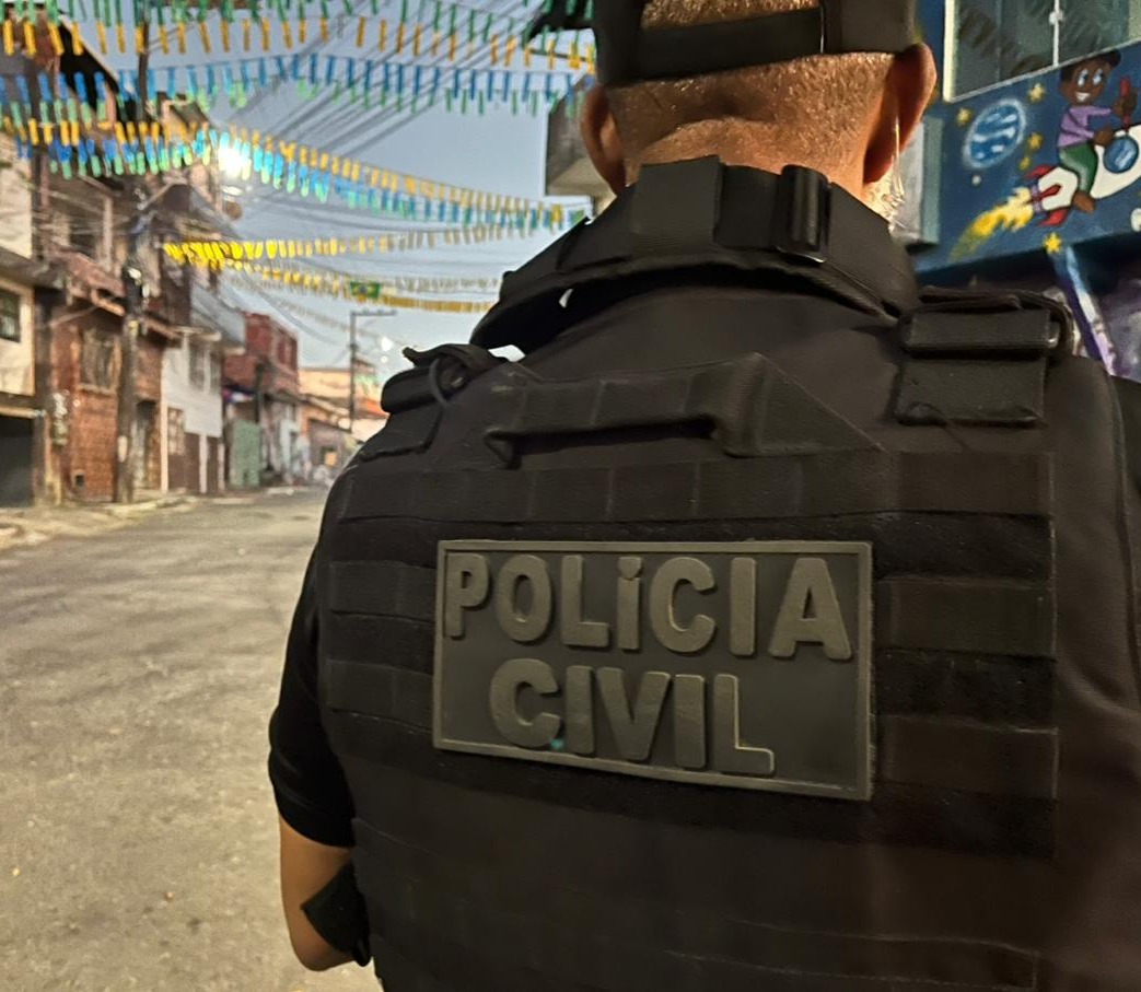 Mulher é presa após série de furtos contra pedestres no Centro de Salvador
