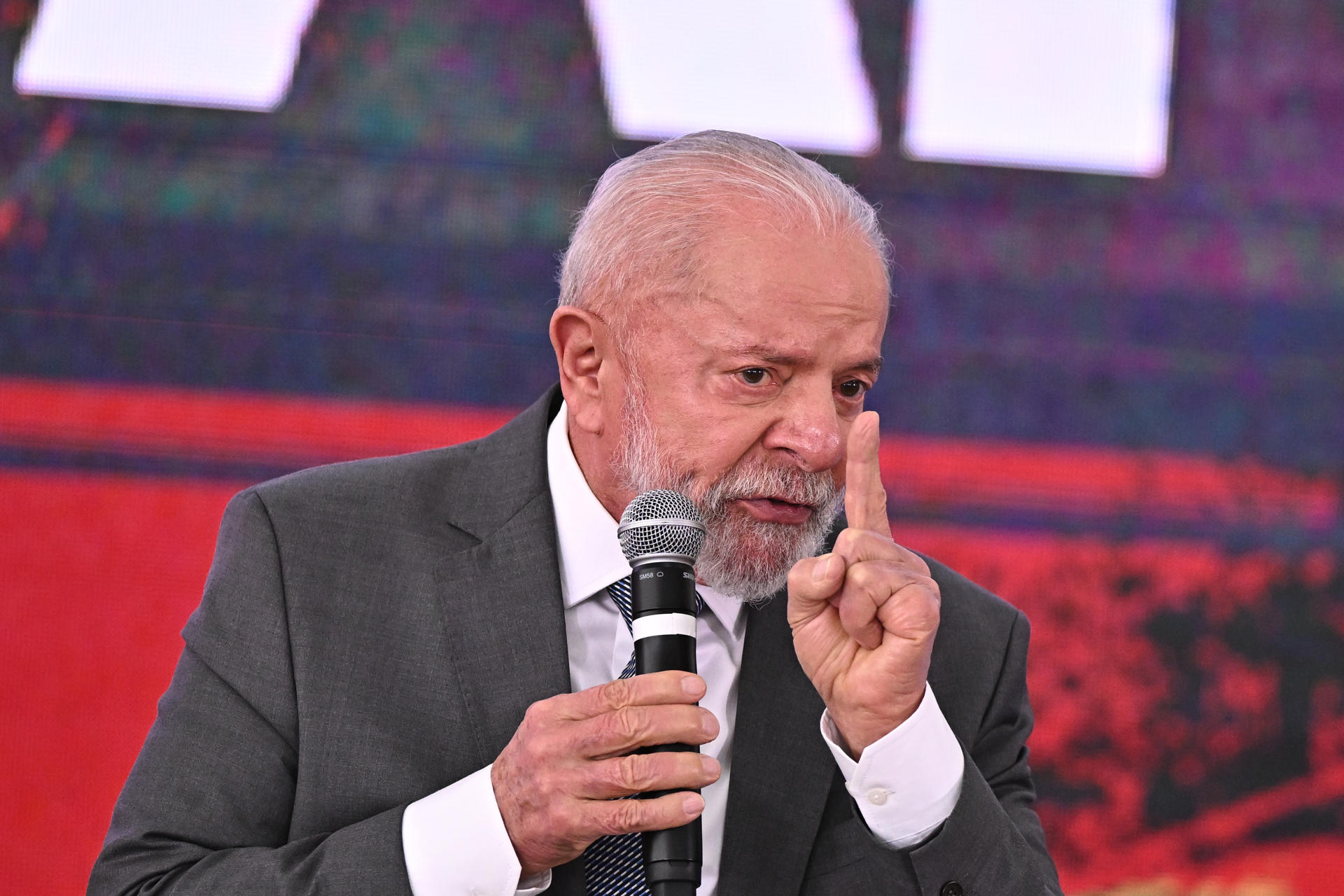 Lula diz que Lulinha “jura” ser inocente e promete não usar cargo para protegê-lo
