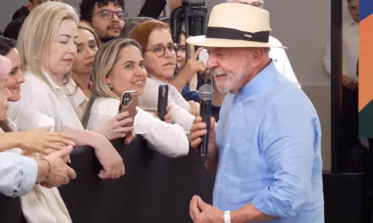 Lula ataca gestão Bolsonaro na saúde em visita a hospital no Ceará