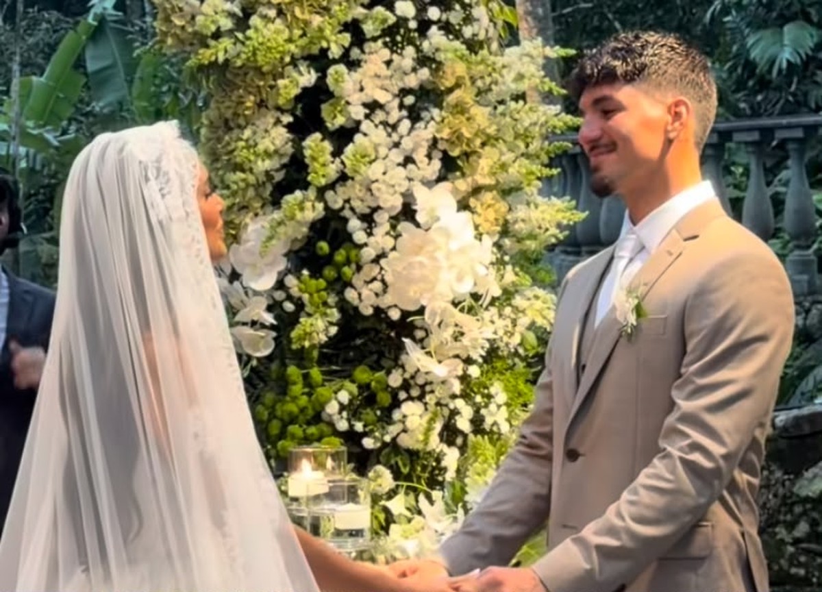 Em casamento, Gabriel Medina e Isabella Arantes revelam que serão papais