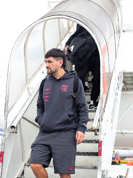 Flamengo negocia aquisição de aeronave para viagens do time de futebol.