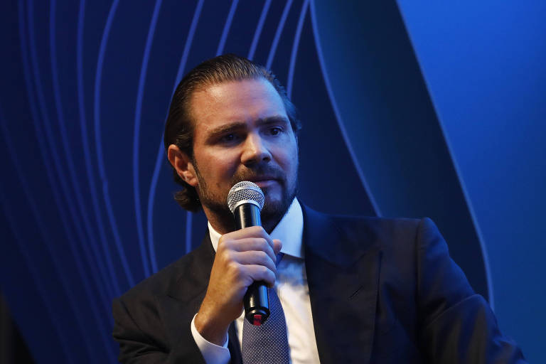 Crise BeFly: holding de turismo Vorcaro enfrenta turbulência após colapso Master.